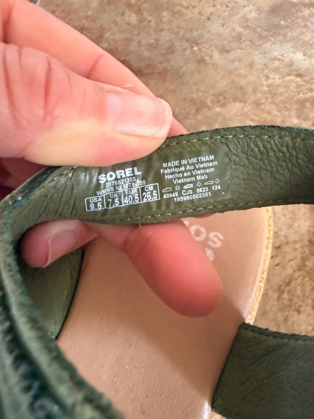 Women's Sorel Olive Green Suede Ankle-Strap Sandals (9.5) - Picture 3 of 7